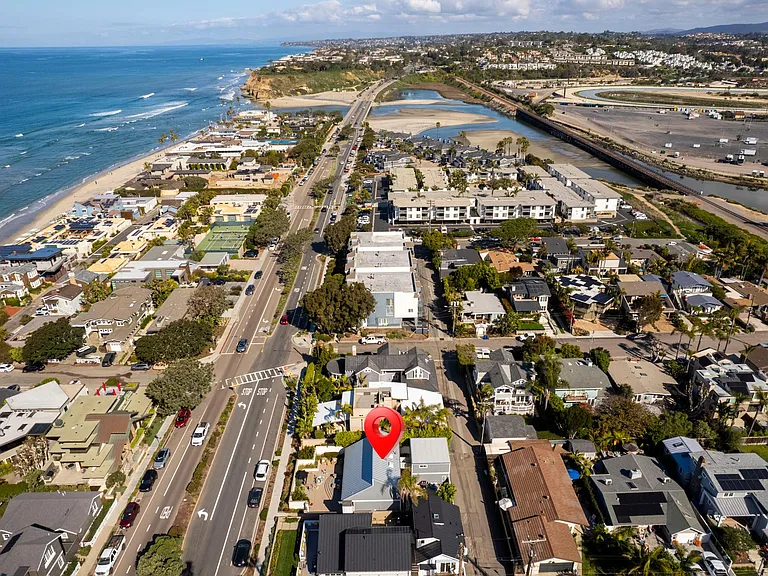 Nestled on the shore of the coastline, this is a friendly family neighborhood that boasts of breathtaking scenery and a close-knit community.