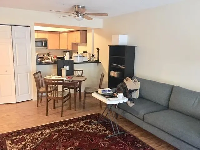 2 bed, 1.5 bath, 950 sqft, $4,200 — Photo 2
