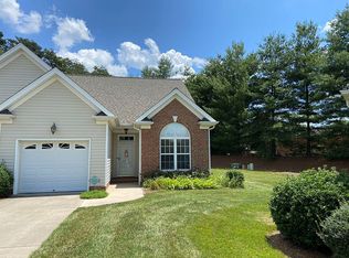 6610 Clemmons Ct, Clemmons, NC 27012