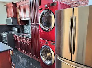 258 71st St FLOOR 3, Brooklyn, NY 11209