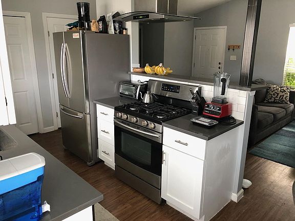2nd image of 2205 E 51st St Unit B