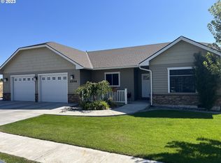 2098 NE 8th St, Hermiston, OR 97838