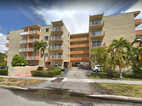 3545 NE 167th St #2, North Miami Beach, FL 33160