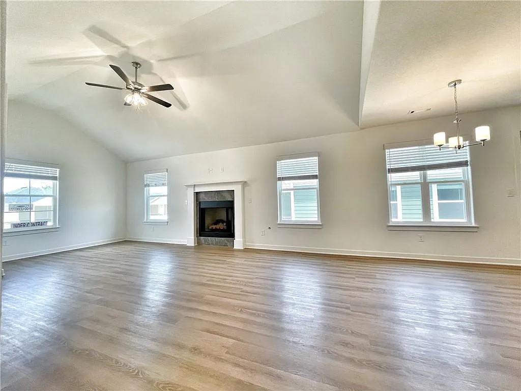 591 Cresswell Dr - 1 — Photo 4