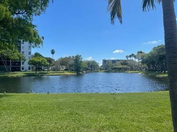2311 S Cypress Bend Drive #119, Pompano Beach, FL 33069