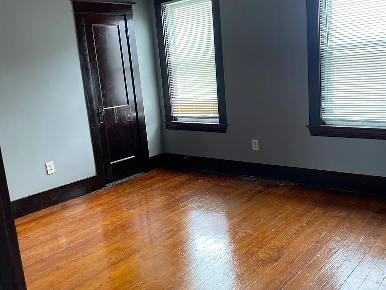 3 Emma St #2 — Photo 10