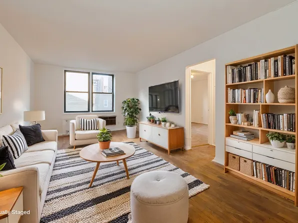 275 Webster Avenue image 3 of 8