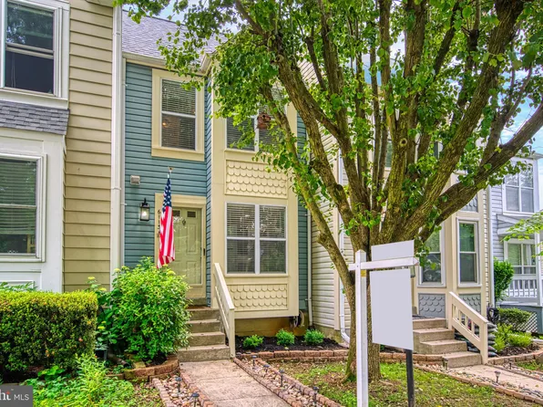 6113 Liverpool Ln, Alexandria, VA 22315