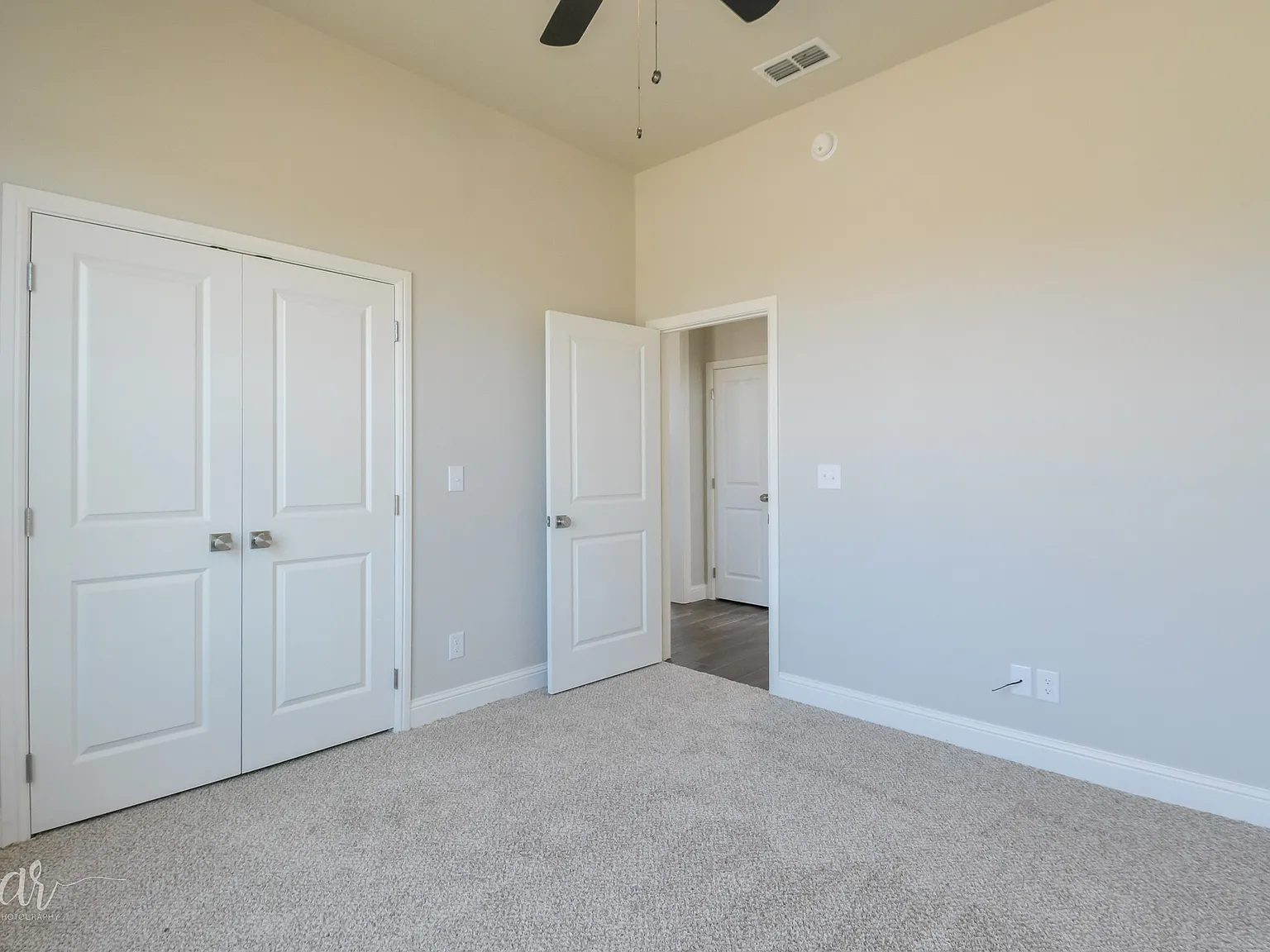 4 bed, 2201 sqft, $3,650 — Photo 3