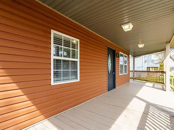 4th image of 1121 W Main St
