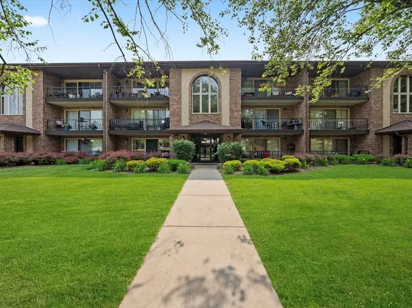 7515 Sheridan Dr APT 1D, Willowbrook, IL 60527