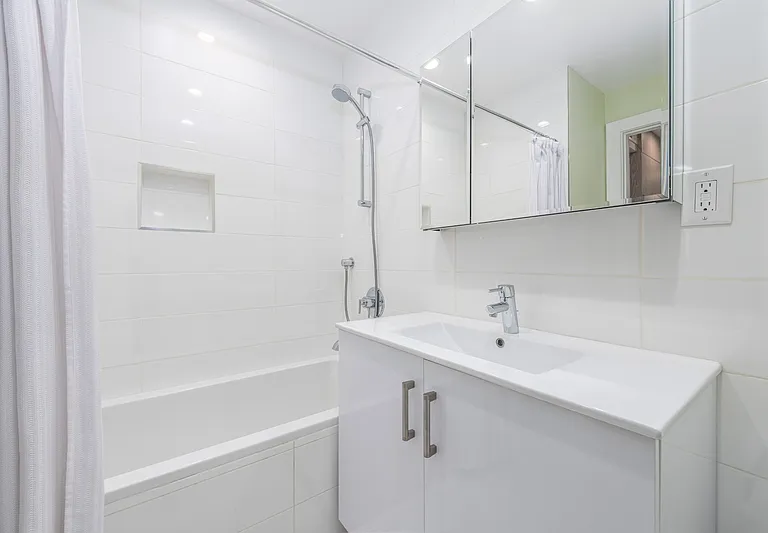 1405 Frankford Ave #402 — Photo 17