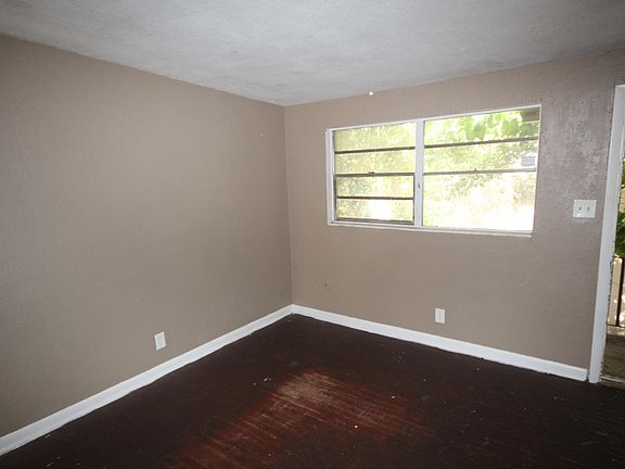 4th image of 1845 W 13th St