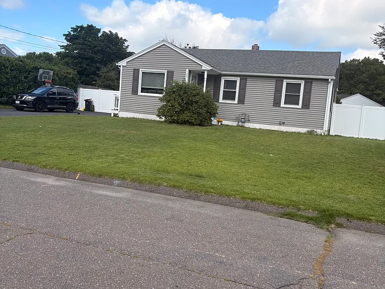 22 Coakley Dr — Photo 5