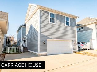 725 1/2 Walker Cir, Iowa City, IA 52245