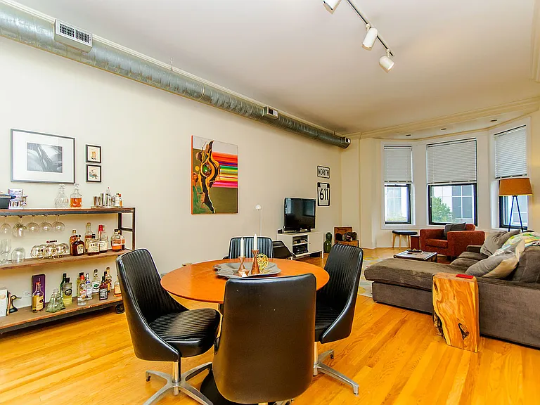 531 N Wells St #166-W — Photo 30