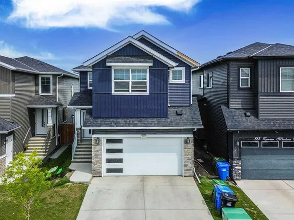 889 SE Corner Meadows Way NE, Calgary, AB T3N 2C7