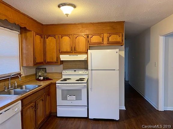 4th image of 4601 Longbriar Dr