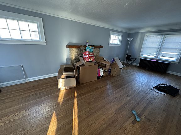5th image of 931 Caledonia Ave