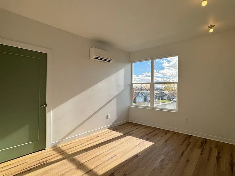 404 E Windsor Ct #1 — Photo 18