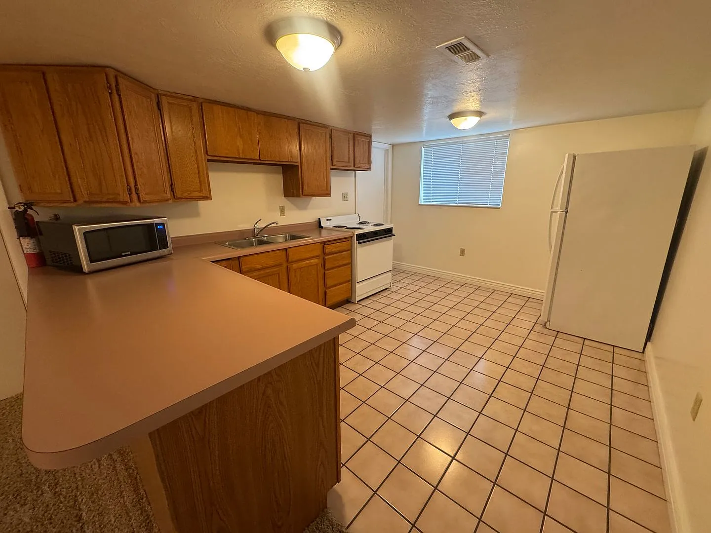 Basement apartment in SLC! — Photo 3