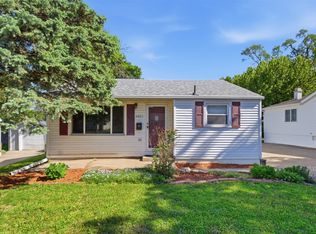 5821 Clark St, Des Moines, IA 50311
