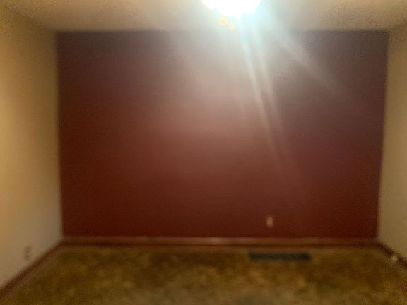 5th image of 327 S Wood St