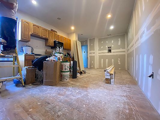 2nd image of 267 Lincoln Pl #3I