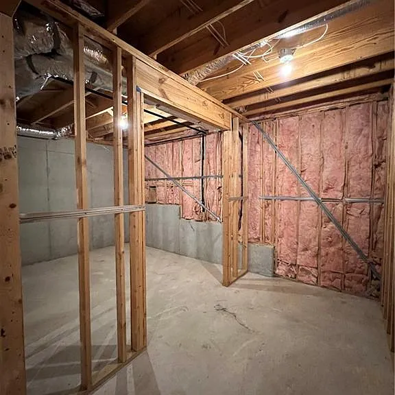 350 Laurel Glen Xing — Photo 33