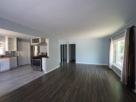 2nd image of 4417 E Nichols Ave