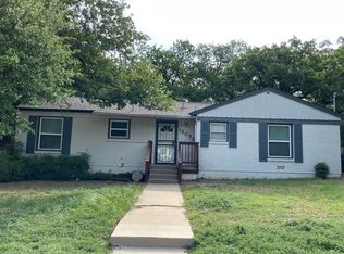 1809 Lynnhaven Rd, Fort Worth, TX 76103