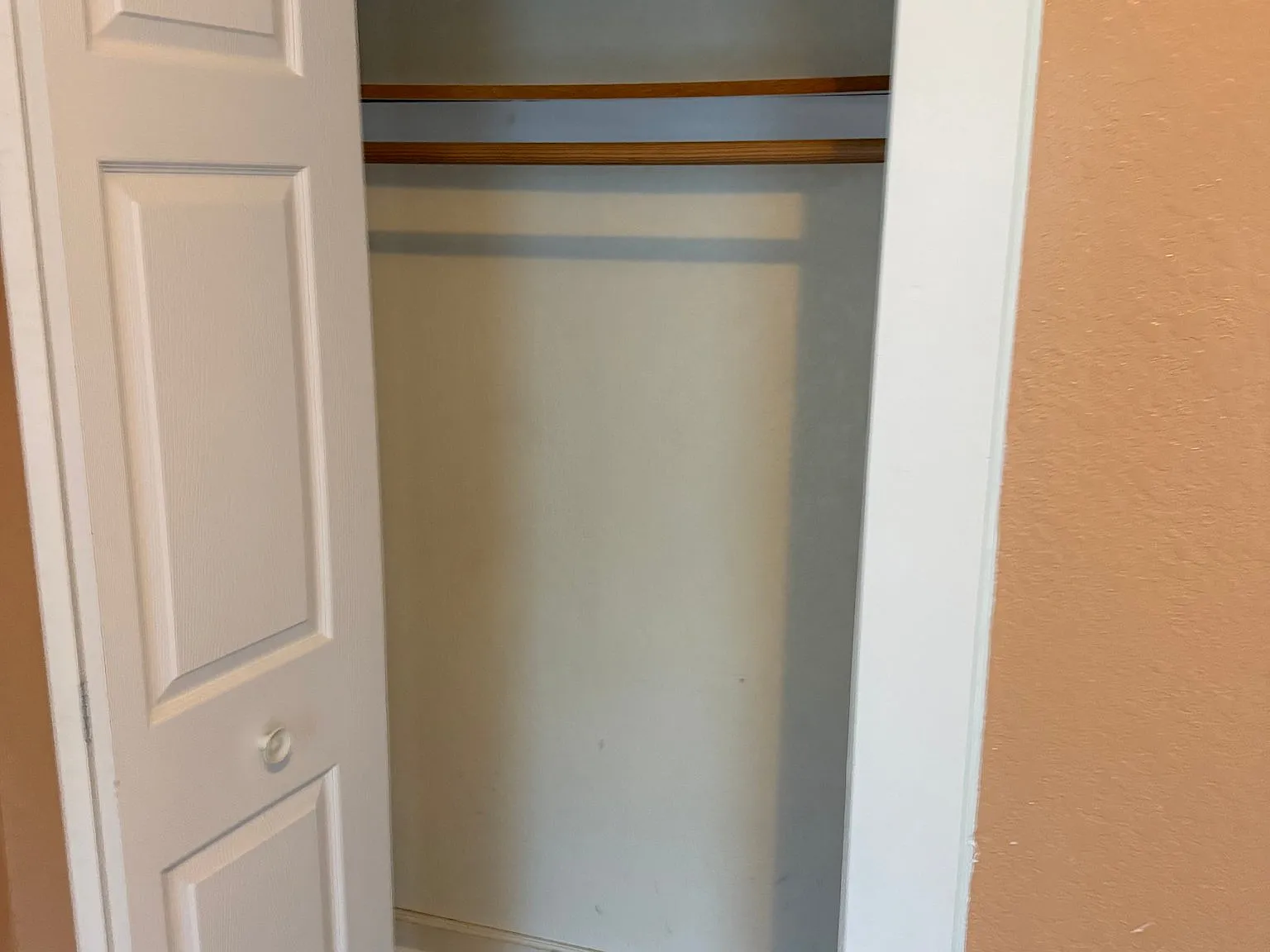 2 bed, 1.0 bath, 1200 sqft, $1,100 — Photo 4