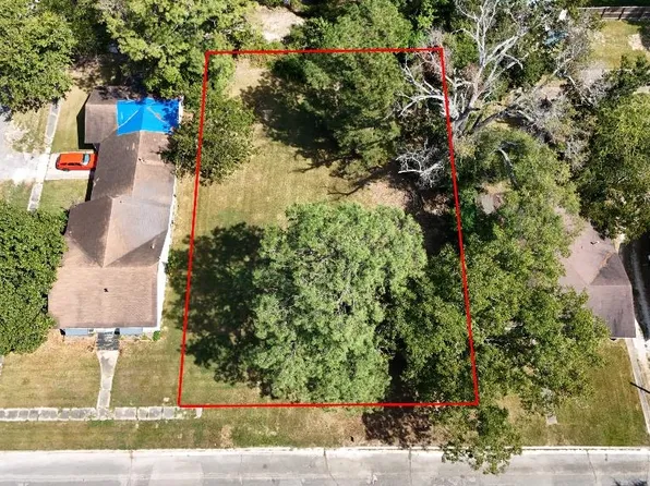 2580 Linson St, Beaumont, TX 77703