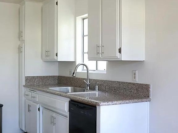 2nd image of 3709 Keystone Ave APT 101