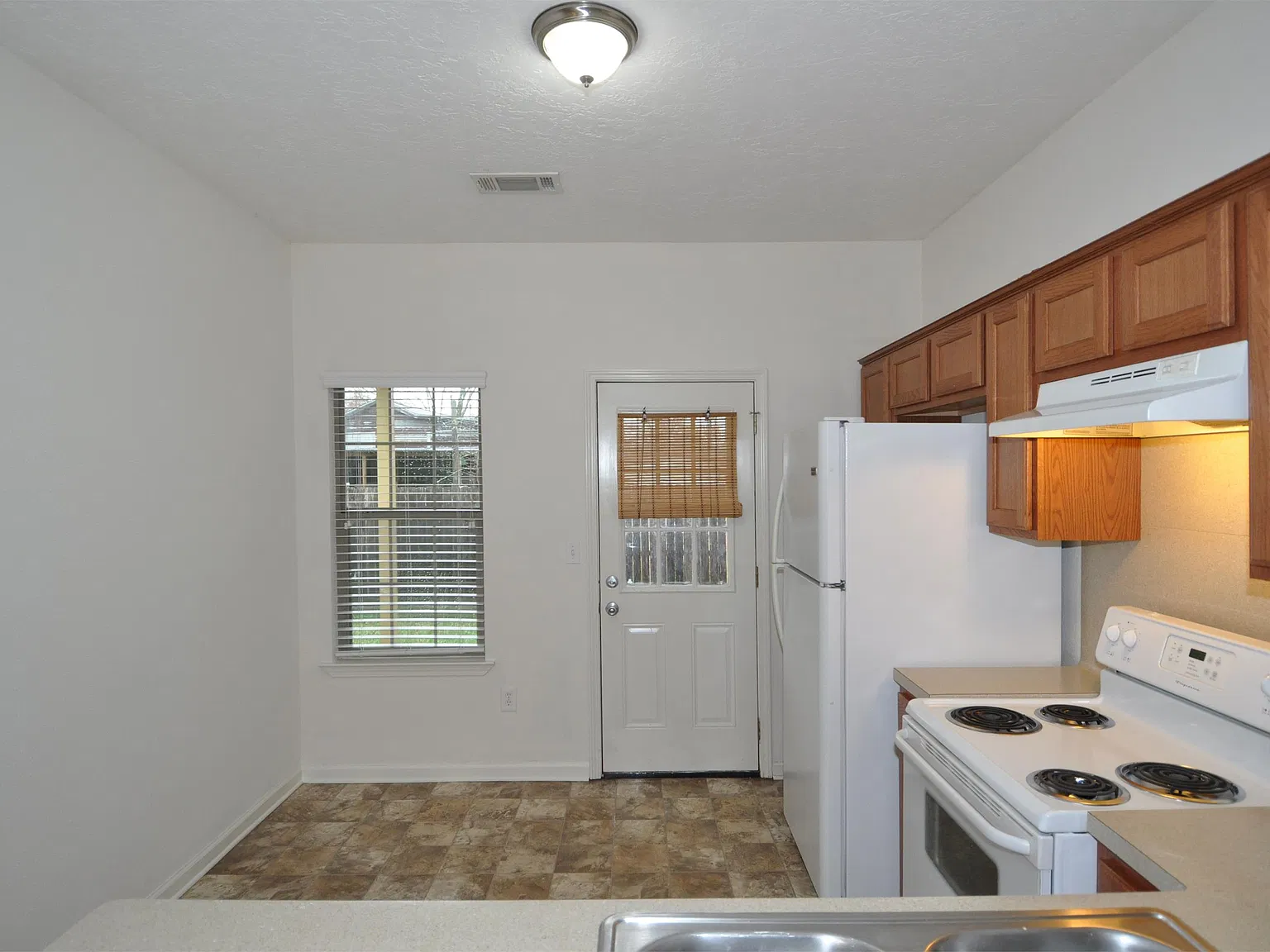 24772 Penny Ln - A — Photo 4