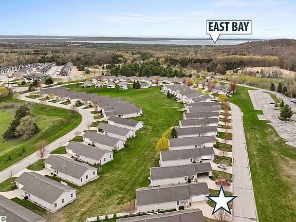 3rd image of 2210 Seaview Dr