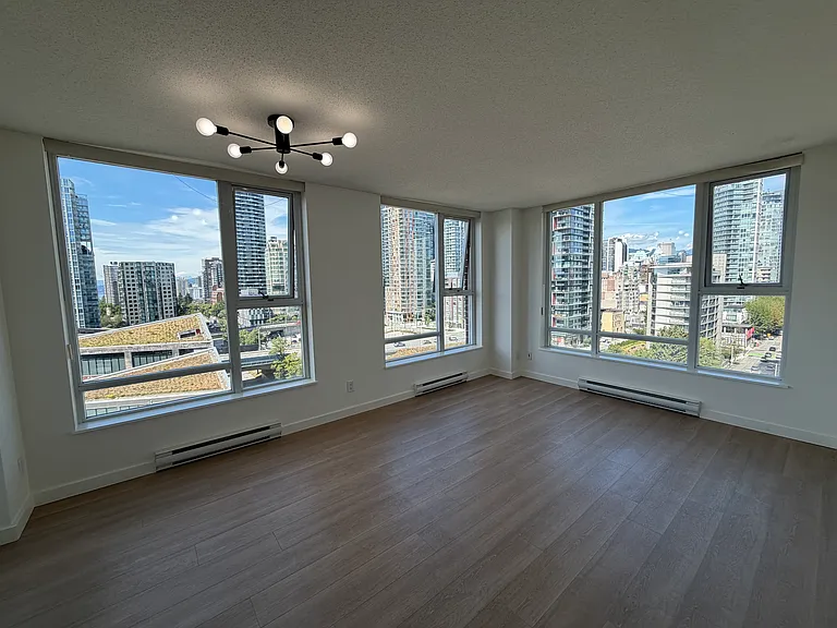 550 Pacific St #1606 — Photo 5