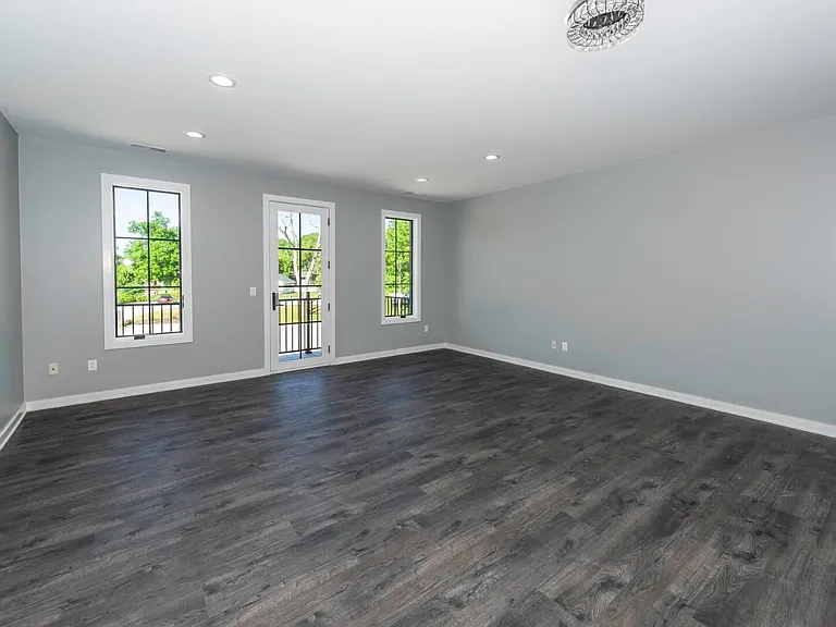 5395 Plymouth Rd — Photo 8