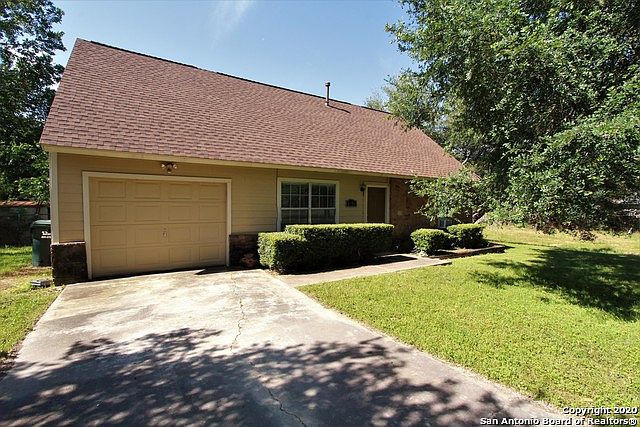 1st image of 1903 Castle Creek Dr