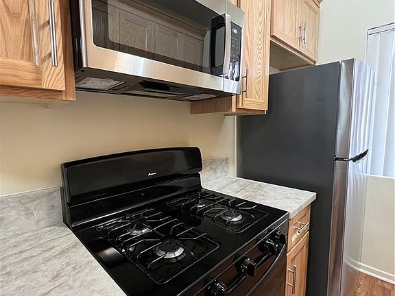 4th image of 535 E Hazel St APT 6