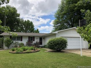 906 Gabbert Rd, Springfield, IL 62707