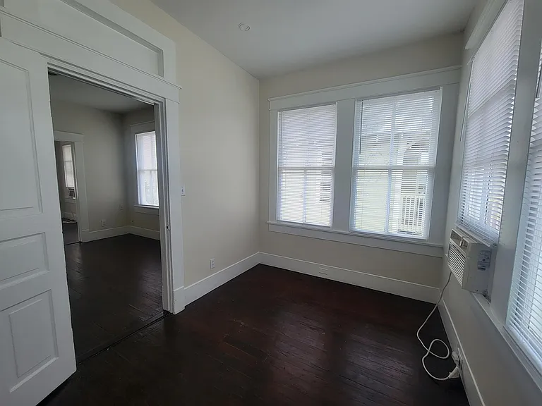 2221 35th St — Photo 14
