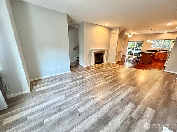 4th image of 2006 112th Street SW