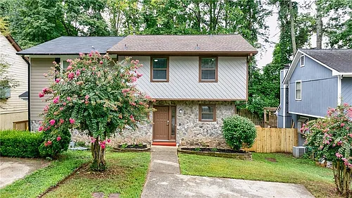 1248 Falling Water Dr SE Photo 1