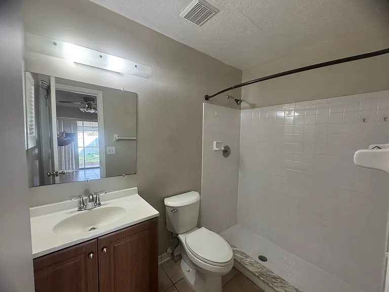 9413 Spring Vale Dr — Photo 4