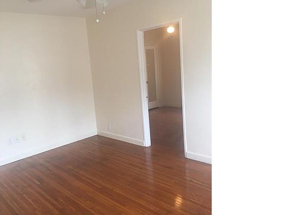 2nd image of 1824 Adams St #1
