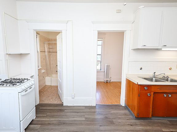 5th image of 657 Grand Ave APT 11