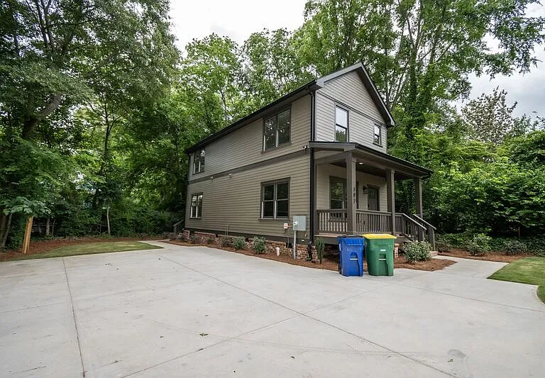 382 N Chase St — Photo 21