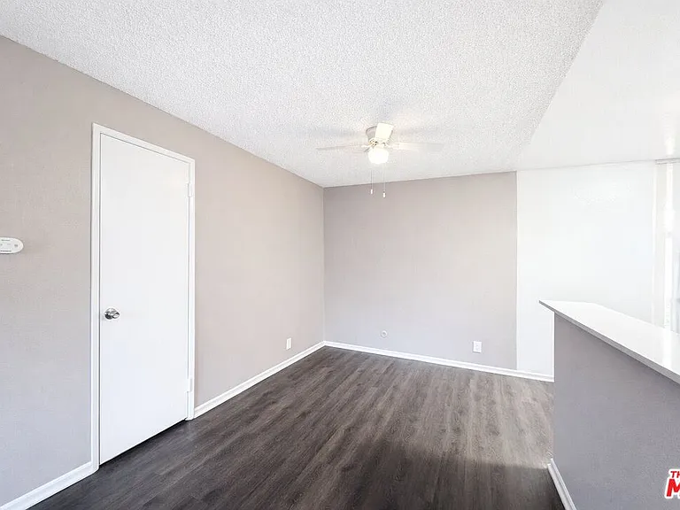 1208 W Adams Blvd #6 — Photo 2