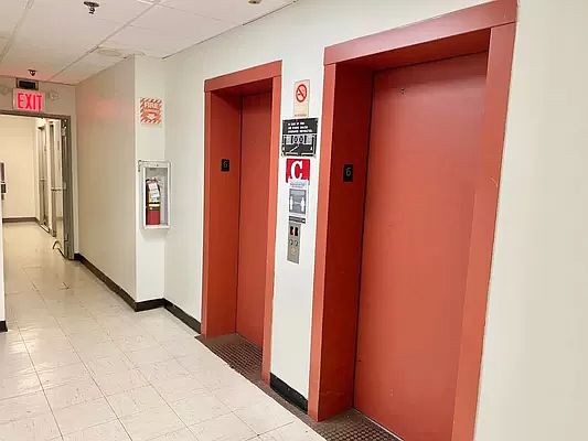 4th image of 210 Canal St Room 607
